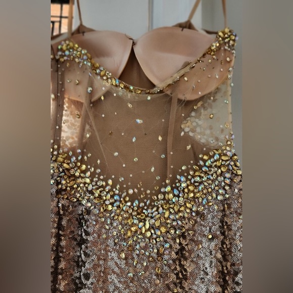 La Femme gown in bronze/gold - Picture 4 of 14